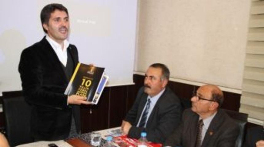 Muhtarlarla 5 Yılın Değerlendirmesi Yapıldı