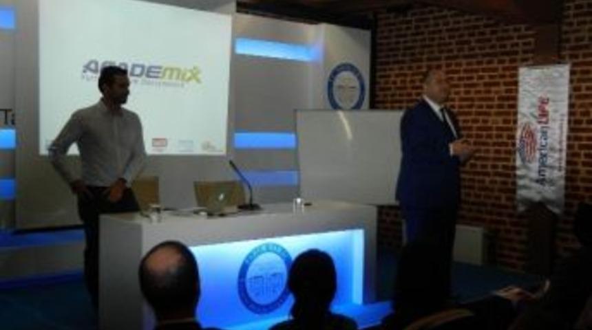 Geleceğin Tasarımcılarına &Ouml;zel Sunum