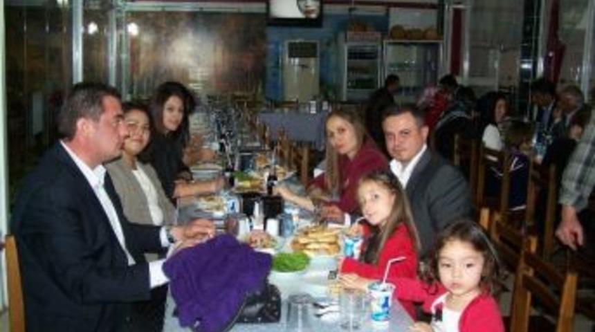 Eğitime Destek Verenlere Plaket