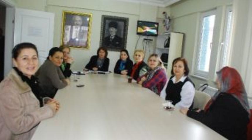 Chp &Ccedil;erkezk&ouml;y Kadın Kolları Başkanı &Ccedil;alışkan: "kelebekler &Ouml;zg&uuml;rd&uuml;r"