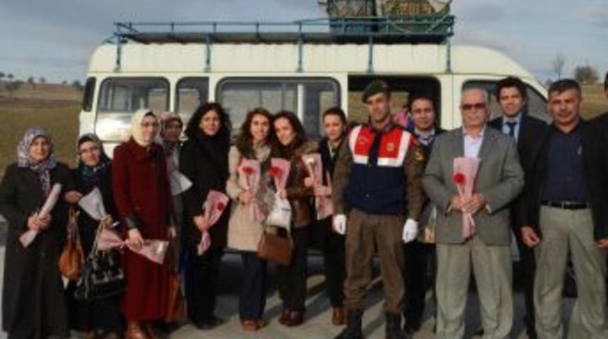 Jandarma &Ouml;nce Korkuttu Sonra Sevindirdi