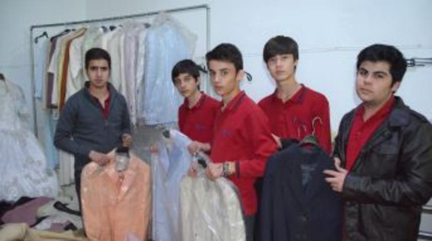 Liseli Gen&ccedil;ler Fakir Aileleri Sevindirdi