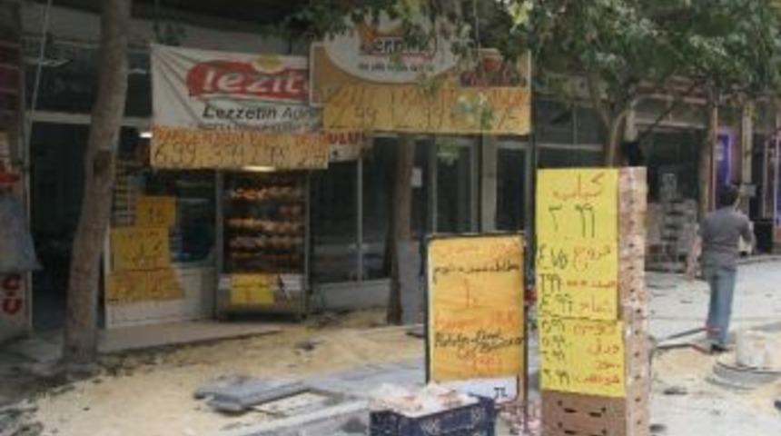 Esnaf, Arap&ccedil;a D&ouml;viz Asarak Satış Yapıyor