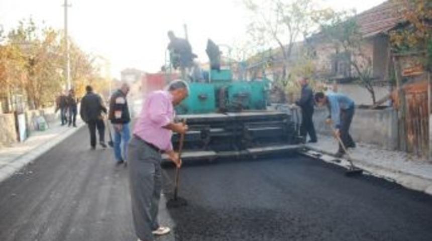 Turhal&rsquo;da Asfaltsız Mahalle Kalmayacak