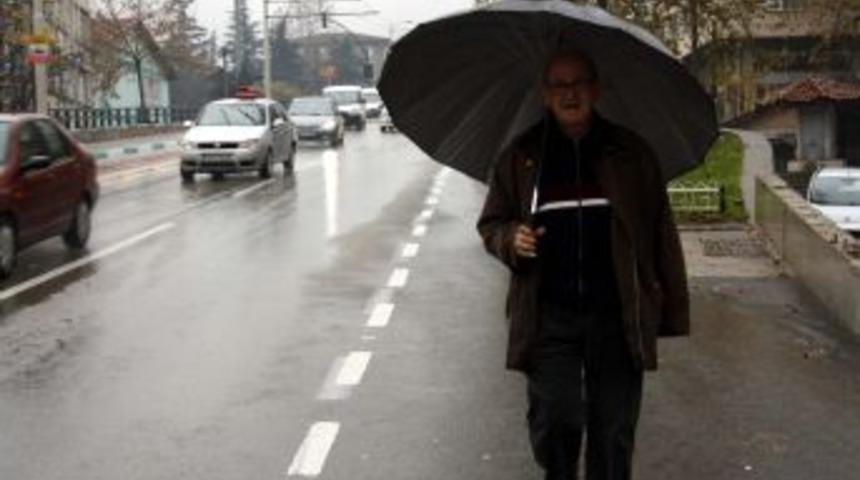 Bursa’da Sağanak Yağışr Hayatı Olumsuz Etkiledi