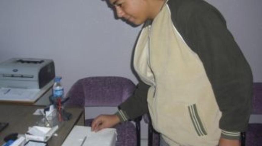 &Ouml;ğrenciler, Meclis Başkanını Se&ccedil;ti