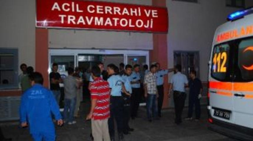 Silahla Oynayan &Ccedil;ocuk Kendini Vurdu