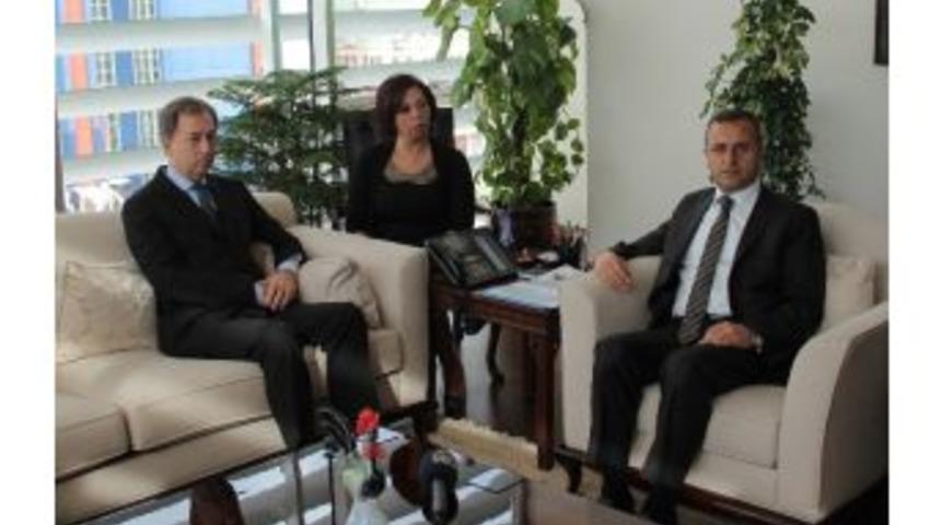 İtalyan B&uuml;y&uuml;kel&ccedil;iden Denizli Valisi Demir'e Ziyaret