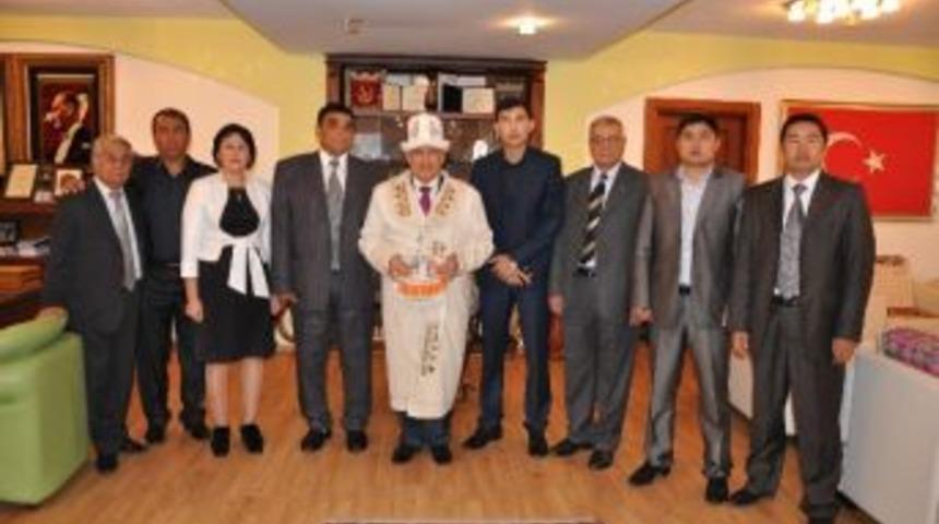 Tarsus Belediyesi&rsquo;nde Uygulamalı Staj G&ouml;ren Celalabatlılar Kentten Ayrıldı