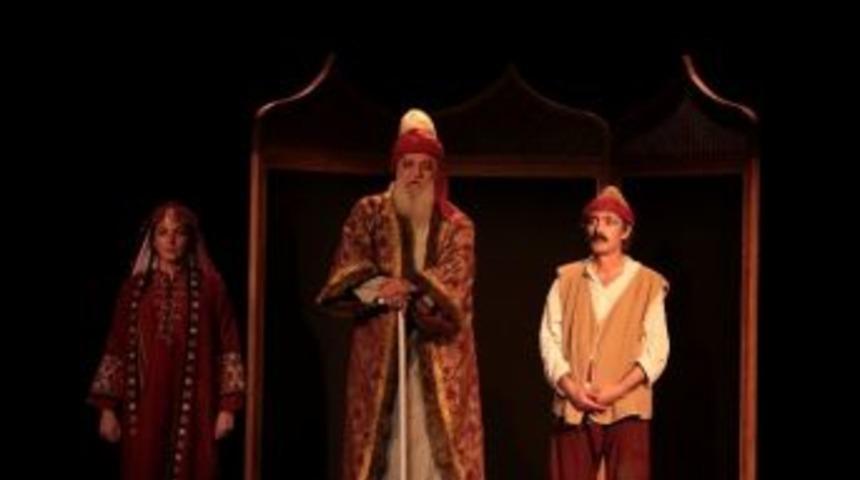 Eskişehir'de 'yunus Emre' Tiyatrosu Sahnelendi