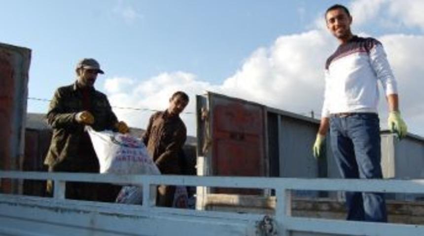 Tatvan&rsquo;da K&ouml;m&uuml;r Yardımı Dağıtımı