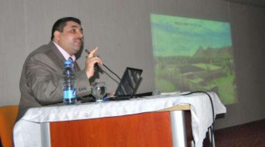 'Kutsal Mekanlara Gitmeden Hac Ve Umreyle Ilgili Gerekli Eğitimleri Alın'