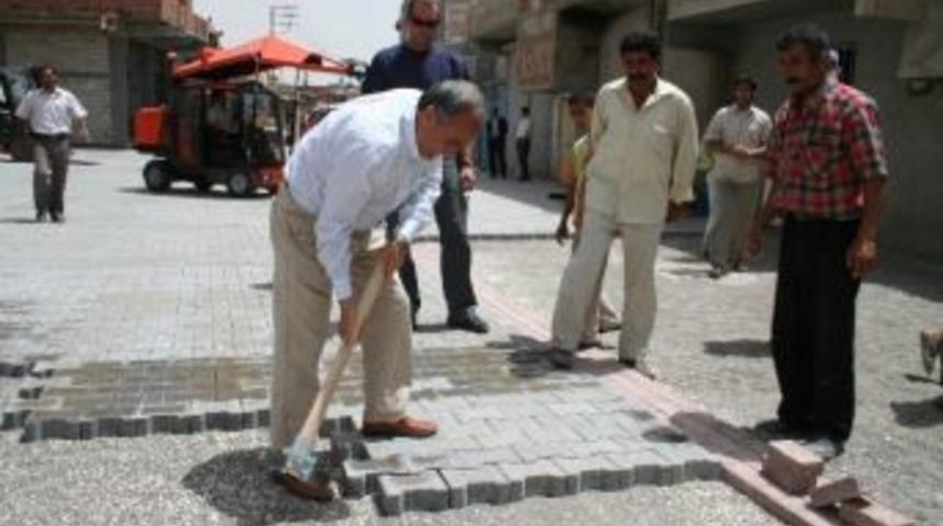 Belediye Bu Yıl 600 Bin Metre Kare Kilitli Parke Taşı D&ouml;şedi