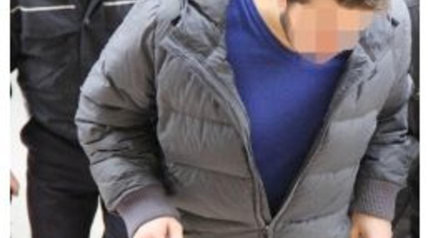 Maça Bıçakla Gelince Gözaltına Alındı