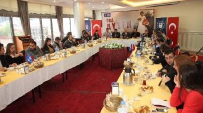 Deli Ayten'in Hayatı Tiyatroya Uyarlandı, Belgesel Ve Film Yolda