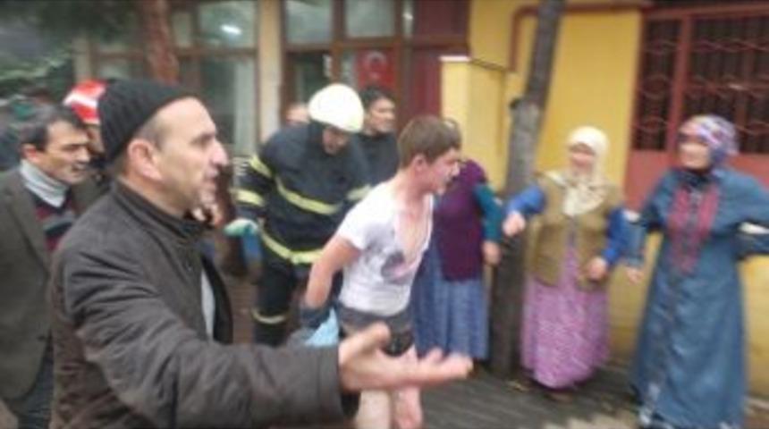 Demir At&ouml;lyesinde Patlama: 1 Yaralı