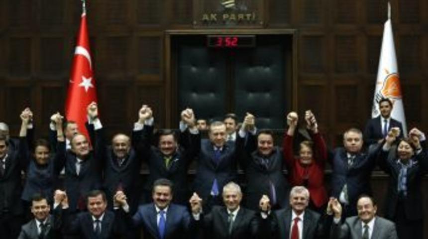 Erdoğan, 10 ilin belediye başkan adayını a&ccedil;ıkladı