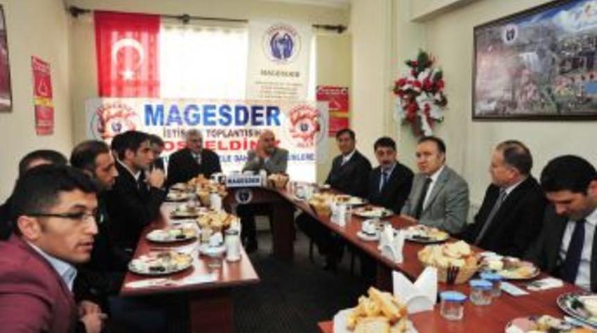 Vali Altıparmak MAGESDER &Uuml;yeleriyle Biraraya Geldi
