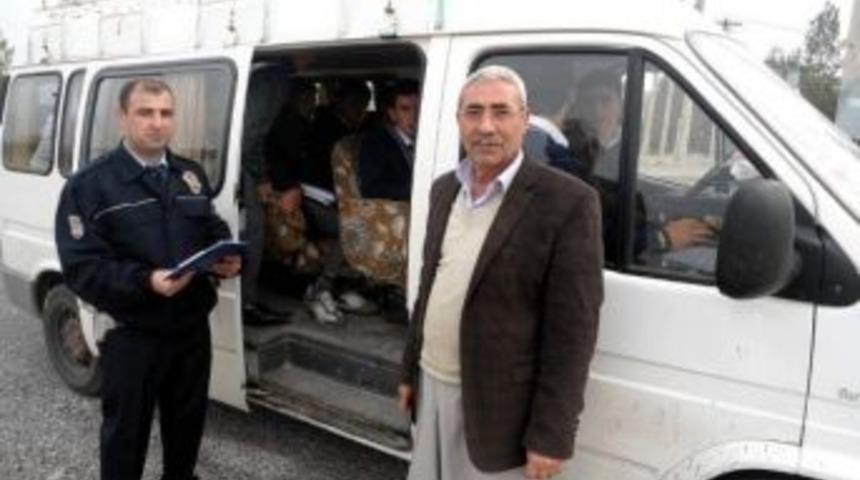 Samsat Emniyet Amirliği Öğrenci Servislerini Denetliyor