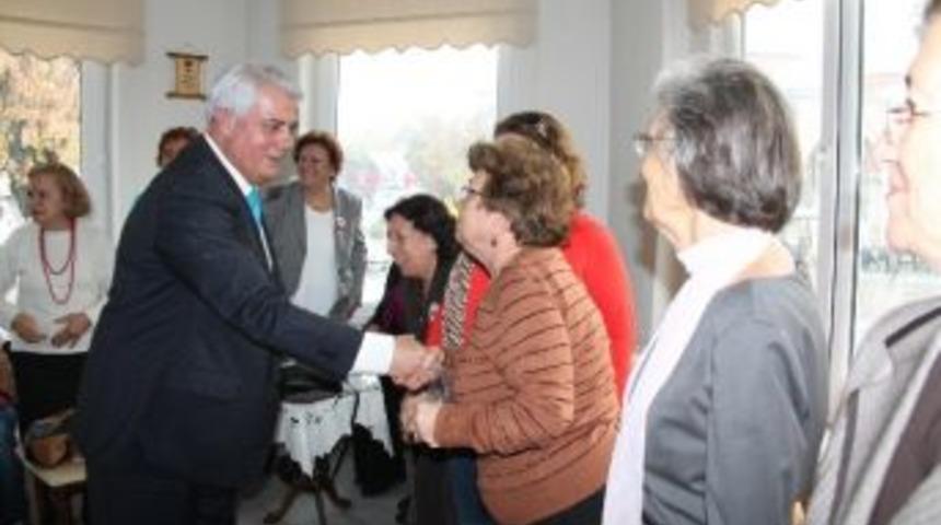 Başkan Sedef&ccedil;i, &Ouml;ğretmenlerle Sohbet Etti