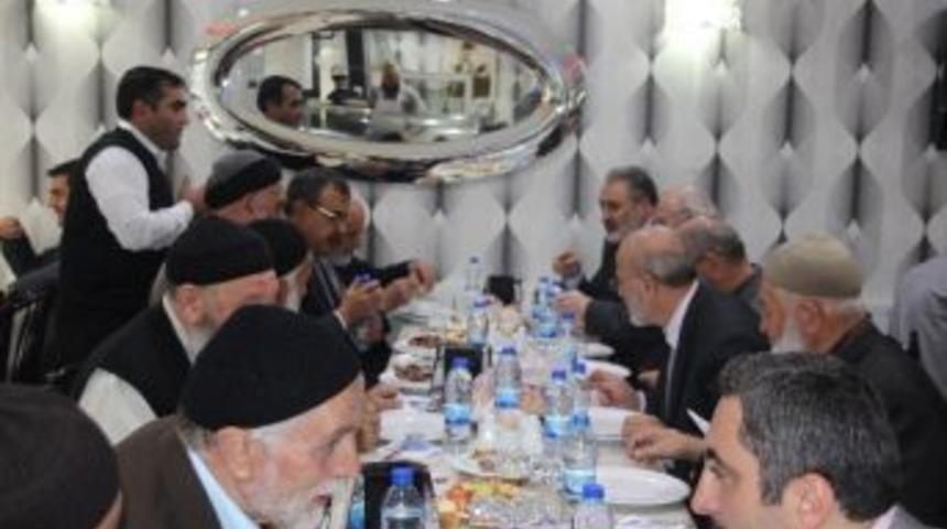 Paland&ouml;ken M&uuml;ft&uuml;l&uuml;ğ&uuml; Emekli Din G&ouml;revlilerini Unutmadı