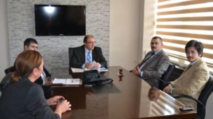 Prof. Dr. Sev&uuml;ktekin: Teorik Ve Uygulamalı Eğitim Ahenk I&ccedil;erisinde Verilmeli