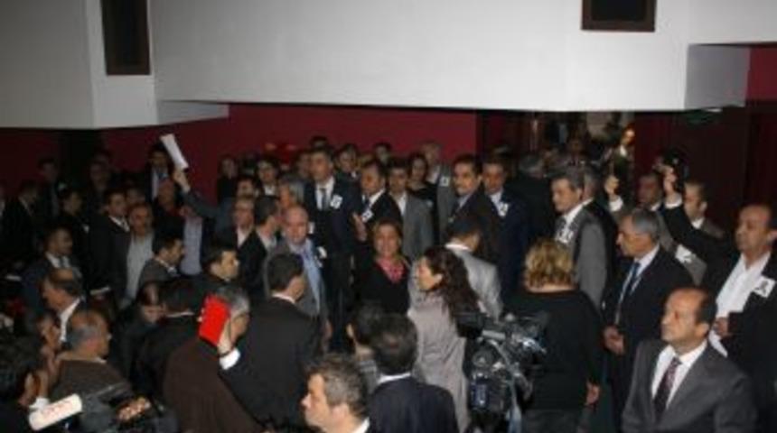 Dershaneciler: Milli Eğitim'in Tiyatrosuna Alet Olmayacağız