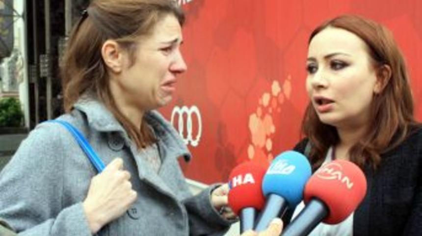 Alman Anne, Babasını Seçen Ikizlerini Almak Için Mersin'de