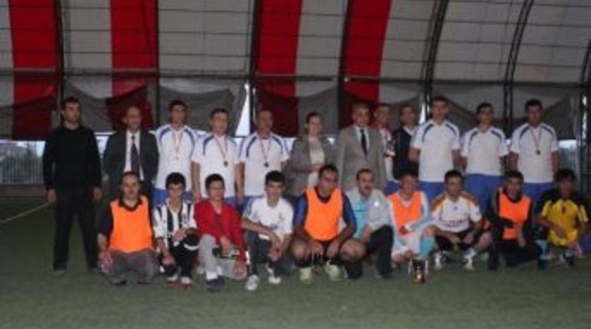 Yazıhan&rsquo;da Sodes Futbol Turnuvası D&uuml;zenlendi