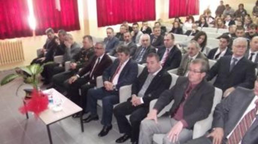 G&ouml;me&ccedil;&rsquo;de &Ouml;ğretmenler G&uuml;n&uuml; Coşkusu