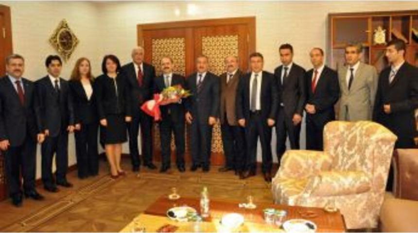 &Ouml;ğretmenler, Vali Aydın&rsquo;ı Ziyaret Etti