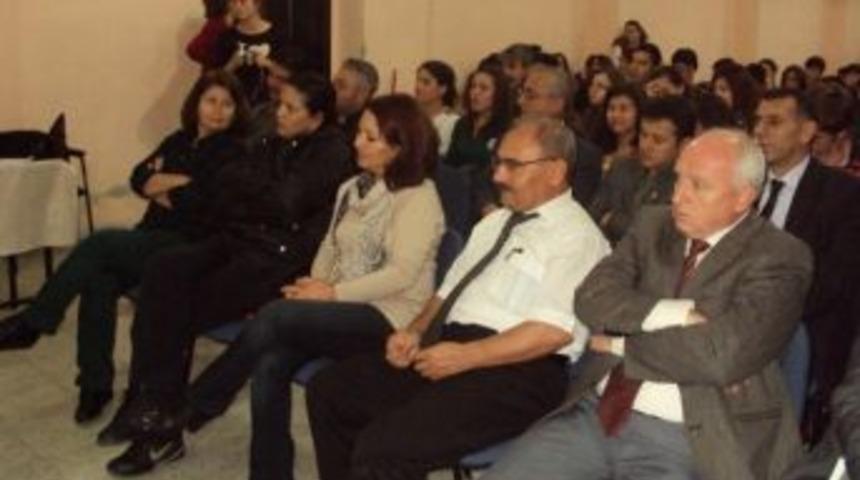 Burhaniye Ticaret Meslek Lisesi'nde Kutlama