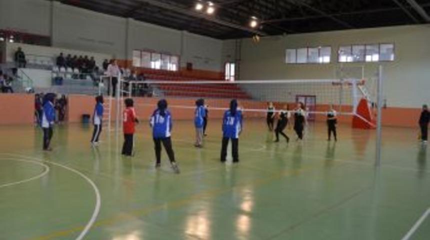 Yozgat&rsquo;ta Liseler Arası Voleybol Turnuvası Başladı