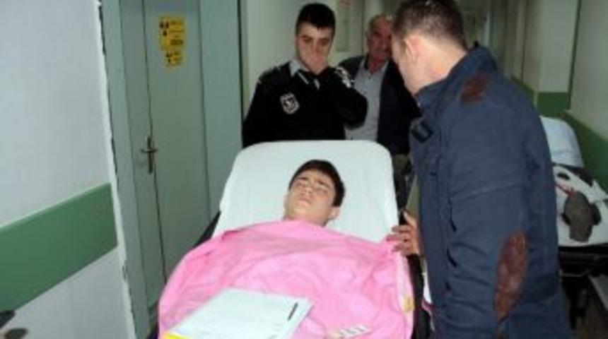 Omuz Atma Meselesinden 3 &Ouml;ğrenci Bı&ccedil;aklandı