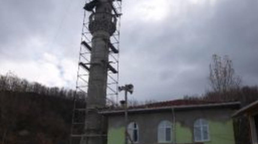 Hayırsever Vatandaş Camiye Minare Yaptırıyor