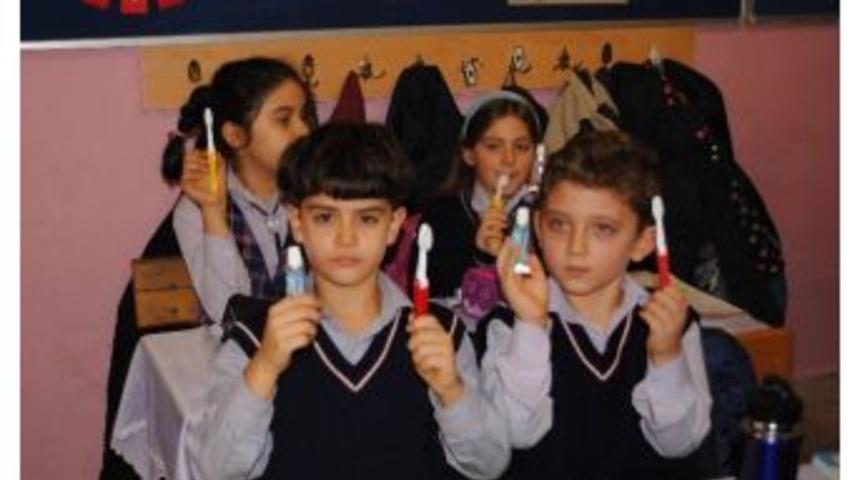 Ağız Ve Diş Sağlığı Haftası’nda Öğrenciler Unutulmadı