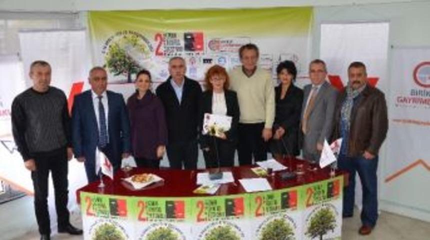 İzmirliler Tiyatroya Doyacak