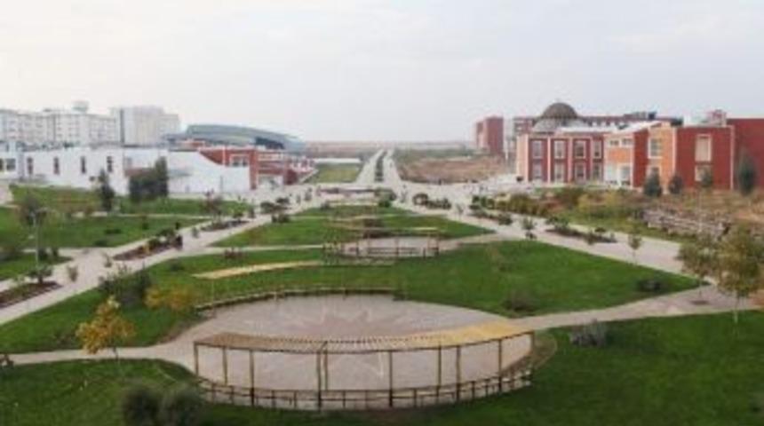 &Uuml;niversite Merkez Kampusu&rsquo;nde İki Yılda 12 Bin 380 Ağa&ccedil; Ve Fidan Dikildi