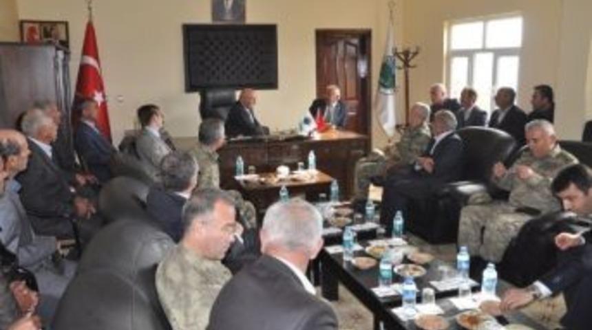 Vali İpek Silopi'de Ziyaretlerde Bulundu