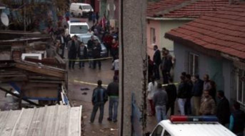 16 Yaşındaki Gen&ccedil; Kız Akrabasını Pompalı T&uuml;fekle Vurdu