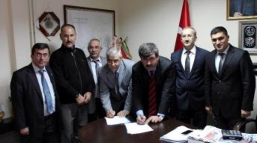 Kepsut Belediyesi İş&ccedil;ilerle S&ouml;zleşme İmzaladı