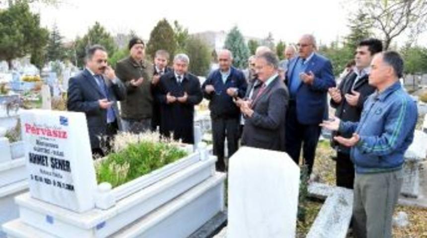 Akşehir’de Gazeteci Ahmet Şener Anıldı