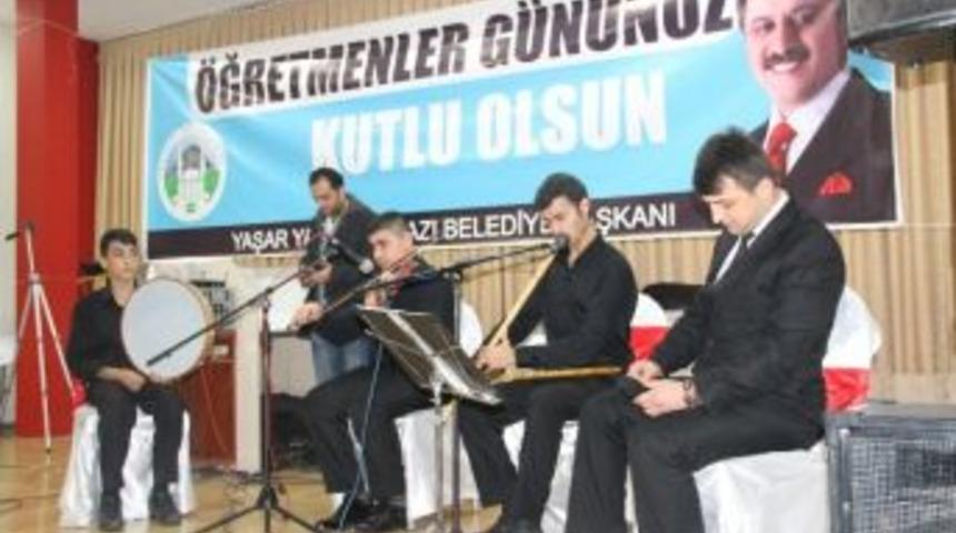 Akyazı Belediyesi &Ouml;ğretmenleri Unutmadı