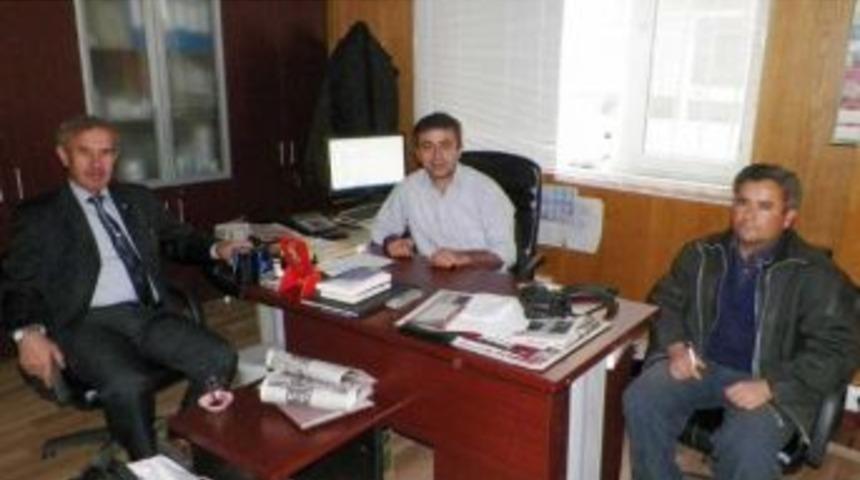 Hizmet- İş Sendikası'ndan Öğrencilere Doping Kartı