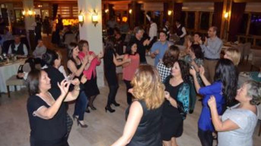 Pedias'ta coşkulu &ouml;ğretmenler g&uuml;n&uuml; kutlaması