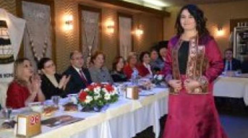 Manisa bezinden hazırlanan &uuml;r&uuml;nler defile ile tanıtıldı