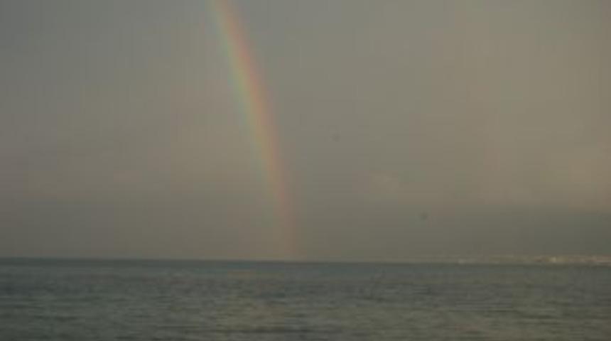 Sağnak Yağışların Ardından &Ccedil;ifte G&ouml;kkuşağı