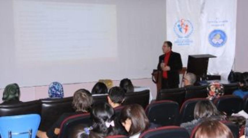 Ardahan Yurt-kur&rsquo;da Liderlik Eğitimi Semineri Verildi