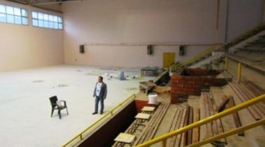 İlkkurşun Spor Salonu&rsquo;nun Dışı Makyaj İstiyor