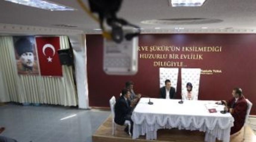 Sincan&rsquo;da Nikah T&ouml;renleri Canlı Yayında